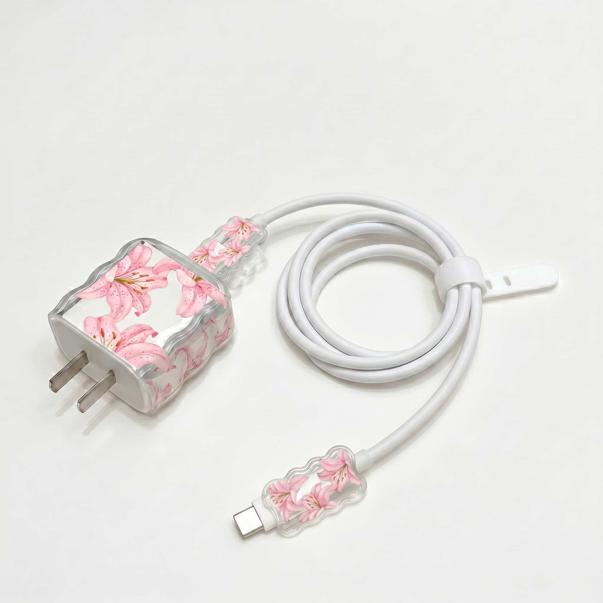 Protector Floral Rosa para Cargador de iPhone